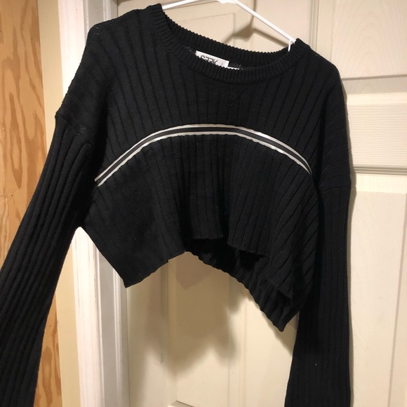 LF Tops - LF Cropped Sweater w/ Zipper